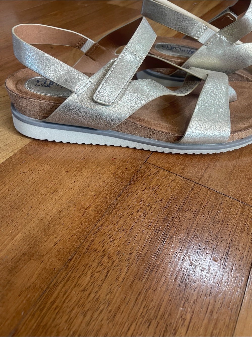 New Eurosoft by Sofft Lexie Women's Gold Crisscross Slingback Velcro Sandal - Picture 2 of 5